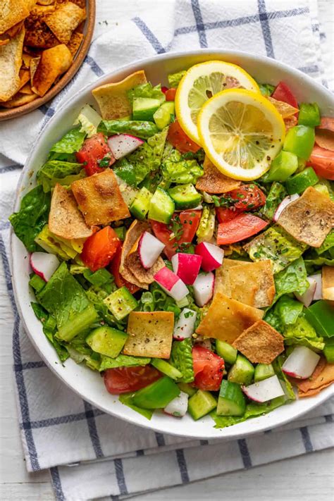 Lebanese Fattoush Salad {Authentic Recipe} - Feel Good Foodie