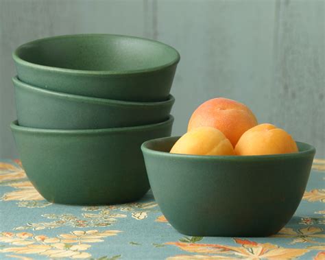 Medium Basic Bowl | Dinnerware Bowls | Bennington Potters