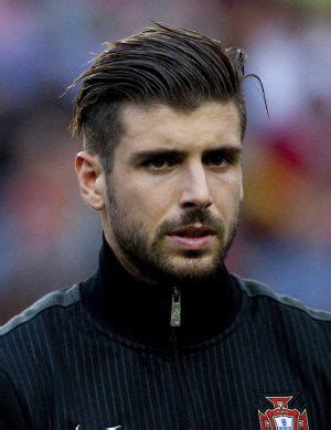 Miguel Veloso (Football) | Slick hairstyles, Mens hairstyles, Hair cuts