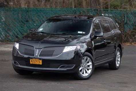 Lincoln MKT | Long Island Elite Limousines