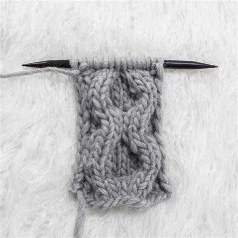 Large Circle Cable Knitting Stitch : Grab it Now