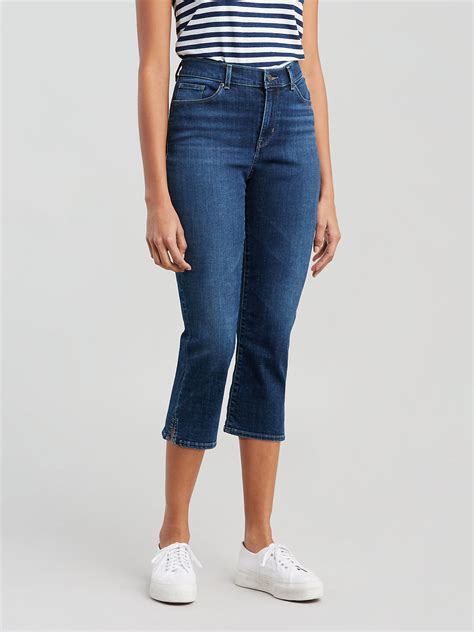 Levi's Women's Capri Jeans - Walmart.com