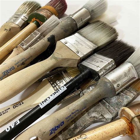 The Best Paint Brushes for Painting Furniture