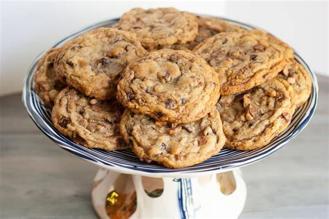 TOFFEE CHOCOLATE CHIP COOKIES