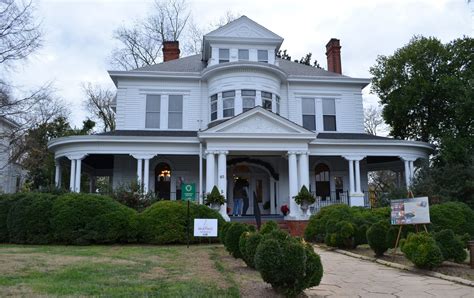 A Christmas Tour of Historic Homes in Marietta, Georgia