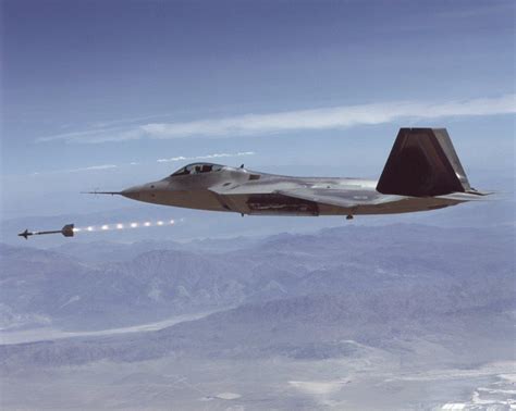 May 17, 2012: The F-22 Combined Test Force Completed the First AIM-9X Separation Test > Air ...