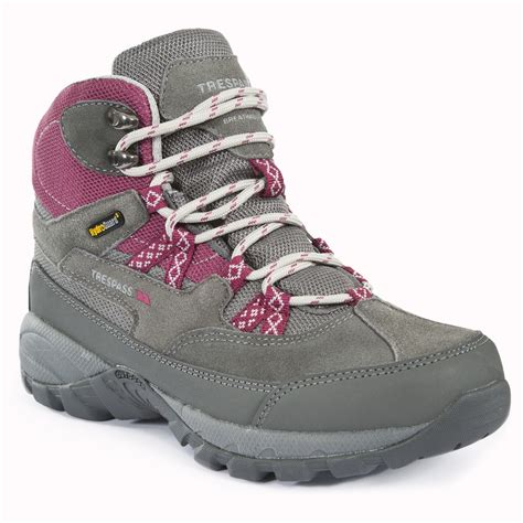 Womens walking boots is best comfortable and fit – thefashiontamer.com