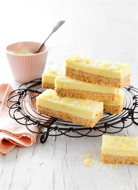 Lemon Coconut Slice | Kremelta