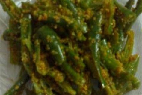 Soni Recipes: Green Chili Pickle Recipe