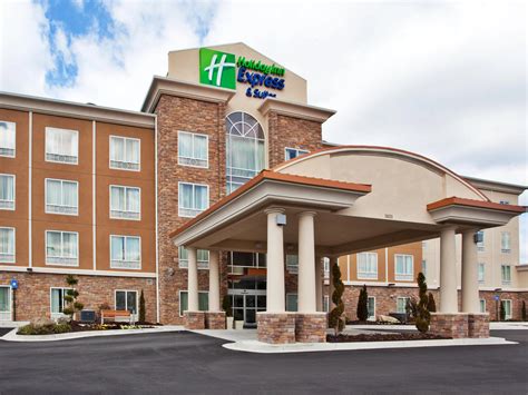 Atlanta Airport Hotels With Pool | Holiday Inn Express & Suites Atlanta Arpt West - Camp Creek