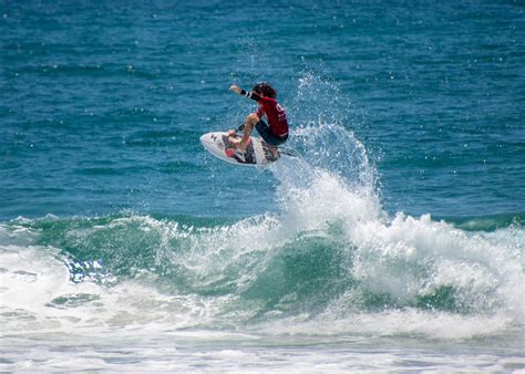 “Aaron Kelly takes flight and Dimity Stoyle grooves her way to victory at the Gold Coast Pro ...