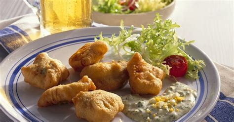 Fried Fish with Tartar Sauce and Salad recipe | Eat Smarter USA