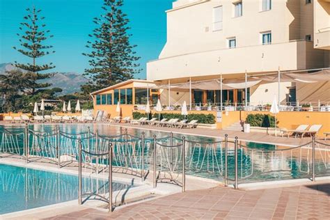 GRAND HOTEL VESUVIO: 2024 Prices & Reviews (Sorrento, Italy) - Photos ...