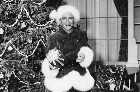 Bing Crosby's 'White Christmas' Hit No. 1 75 Years Ago Today | Billboard | Billboard