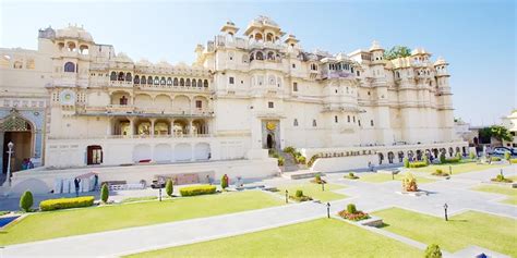 City Palace Government Museum Udaipur (Entry Fee, Timings, History, Images, Location & Entry ...