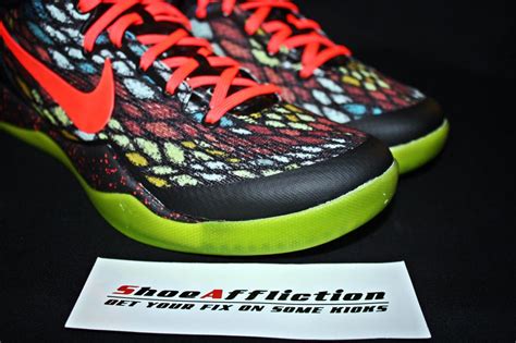 ShoeAffliction: NIKE KOBE 8 SYSTEM "CHRISTMAS"