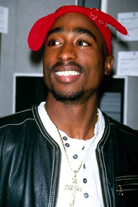 #theLIST: Embracing the Bandana | Tupac photos, Tupac pictures, Tupac ...