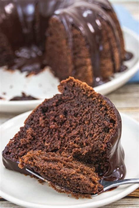 Easy Chocolate Cream Cheese Pound Cake - I Scream for Buttercream