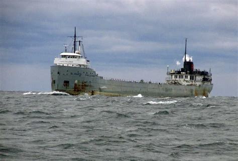 St. Mary's Challenger. The 108-year old grand matriarch of the Lake freighters. | Great lakes ...