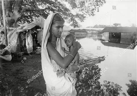 Pakistan Civil War Refugees 1971 Mother Editorial Stock Photo - Stock ...