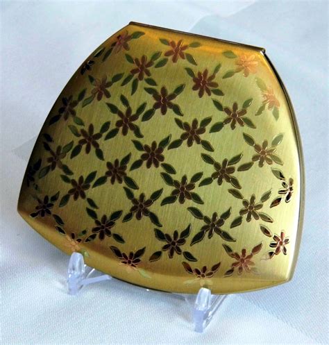 Vintage Elgin American Powder Compact, Goldtone with a Sat… | Flickr