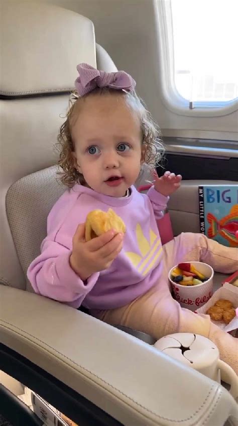 Brittany Mahomes, Daughter Travel to See Patrick in Super Bowl: Photos