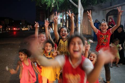 Palestinians celebrate Gaza ceasefire | Al Arabiya English