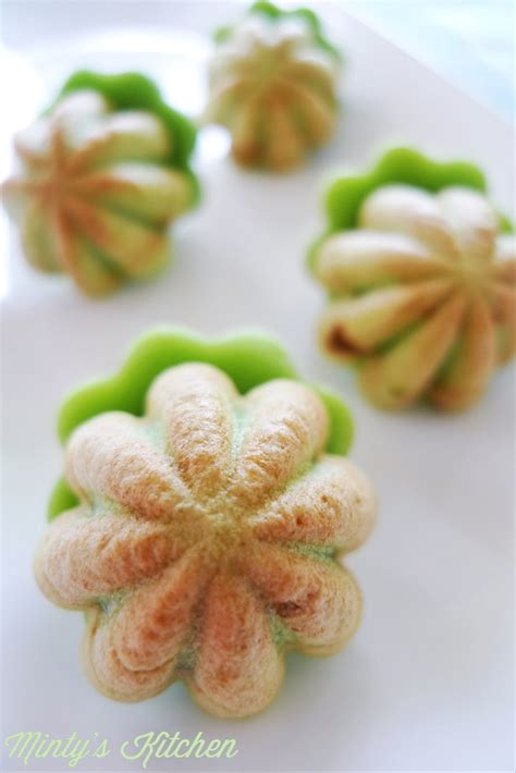 Minty's Kitchen: Kuih Pandan Cara Manis