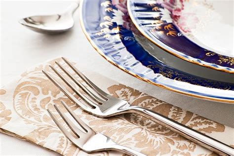 How to Set a Table: Guide to Silverware Placement | Silverware placement, Proper table setting ...