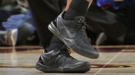 Kobe Bryant Debuts Nike Kobe 8 System "Blackout" | Sole Collector