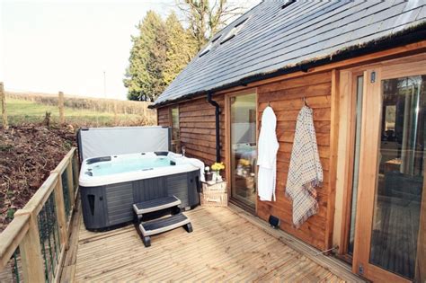 22 Dog and Pet Friendly Lodges with Hot Tubs UK 2023 - Best Lodges With Hot Tubs