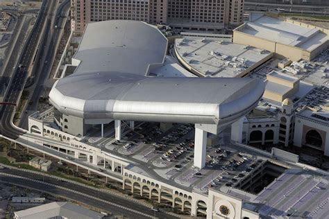 Mall of the Emirates phase 2 revamp underway, says MAF - Arabianbusiness