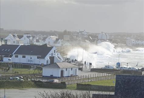 Storm Eunice, the worst storm in a generation hits the UK | NewsHub