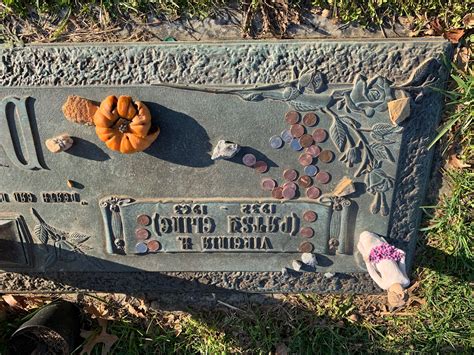 Patsy Cline Grave Site - Go Wandering