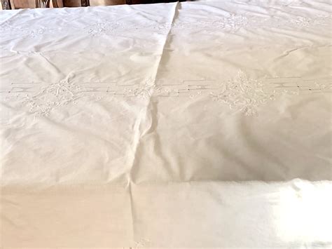 White Embroidered Tablecloth with Drawnwork, Vintage Floral Embroidered ...