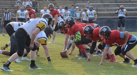 Houston wins Alumni Football Game - Houston Herald