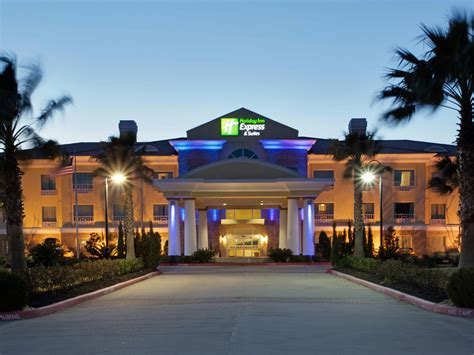 Hotel In Pearland, TX Near Houston Hobby Airport | Holiday Inn Express ...