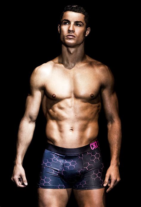 Masculina Wear ™®: Cristiano Ronaldo New CR7 Underwear Collection.