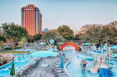 10+ Best Hotels with Lazy Rivers in Texas for 2021 – Trips To Discover