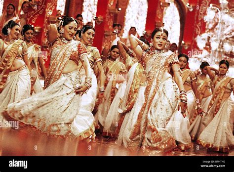 DANCE SCENE DEVDAS (2002 Stock Photo: 31125388 - Alamy