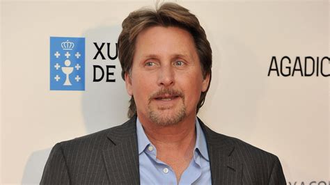 Emilio Estevez reprises his 'The Mighty Ducks' role by live-tweeting NHL playoffs | Fox News