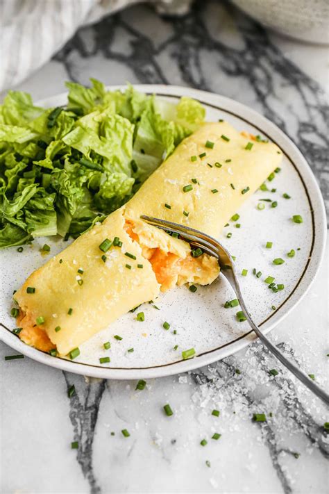 French Omelette {Authentic Recipe with Video!} – WellPlated.com