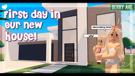 FIRST DAY IN OUR NEW HOUSE! | Roblox Berry Avenue - YouTube