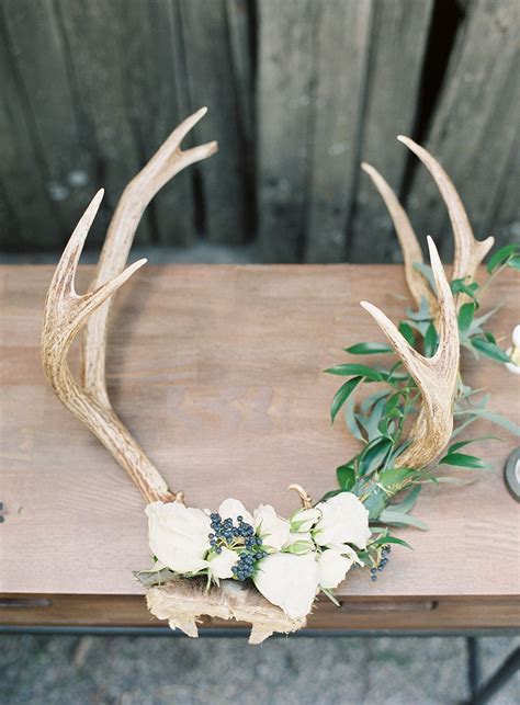 DIY Holiday Floral Antlers | Floral antlers, Diy antlers, Antlers decor