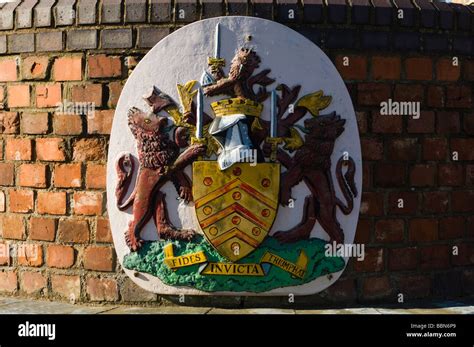 Coat-of-Arms at Gloucester historic docks Stock Photo - Alamy