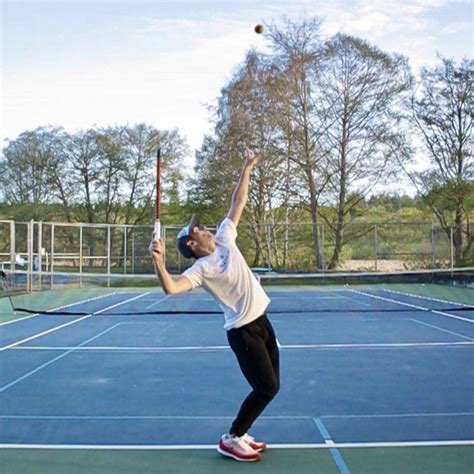 How to Hit a Kick Serve in 5 Steps | The Tennis Tribe