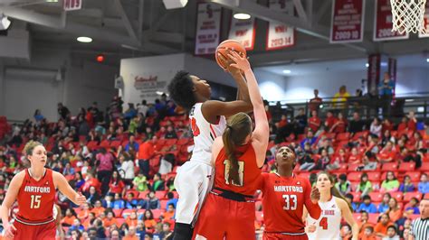 Ayshia Baker - Women's Basketball - Stony Brook University Athletics