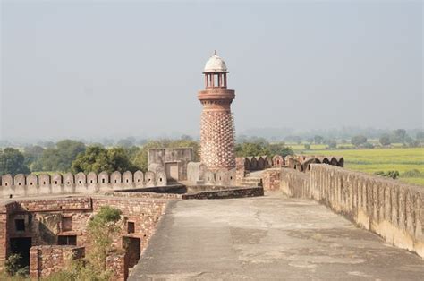 Hiran Minar (Fatehpur Sikri) - 2020 What to Know Before You Go (with Photos) - Tripadvisor