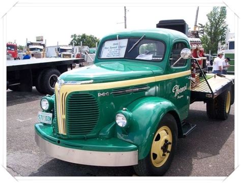 1949 Reo Speedwagon | Cool trucks, Classic trucks, Old trucks