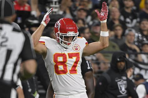 Travis Kelce Super Bowl Stats 2021